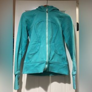 Lululemon Scuba Hoodie in Bali (rare) Size 6